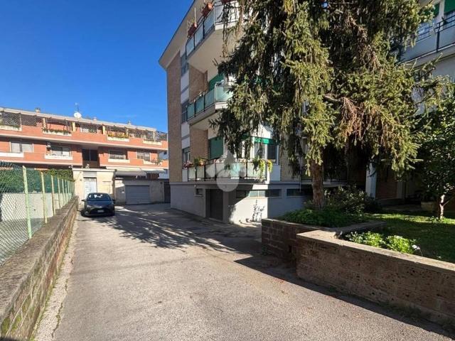 Box in vendita a Latina, Lazio