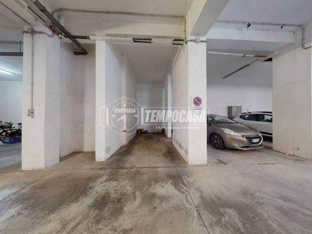 Box in vendita a Lecce