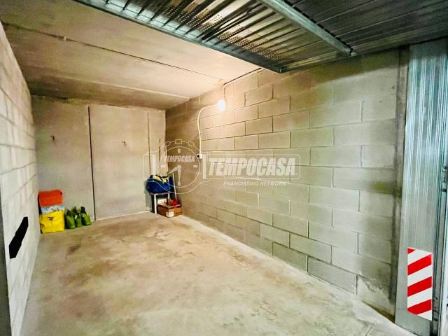 Box in vendita a Santo Stefano, Lecco