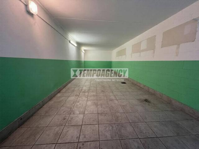Box in vendita a Lissone, Lombardia