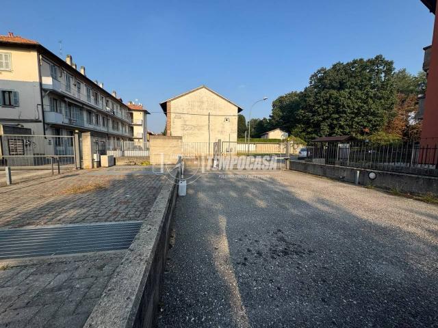 Box in vendita a Macherio, Monza e della Brianza