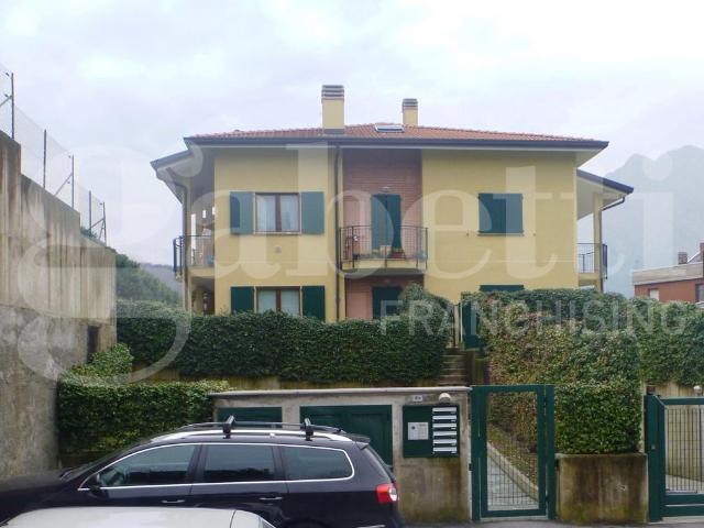 Box in vendita a Malgrate, Lombardia