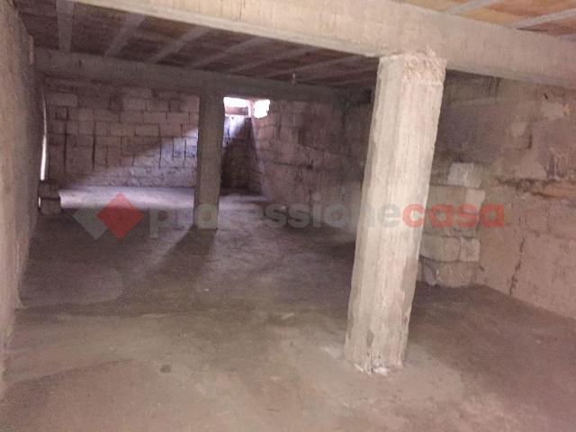 Box in vendita a Puglia, Taranto