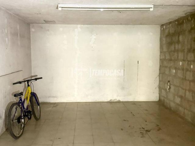 Box in vendita a Pagnano, Merate