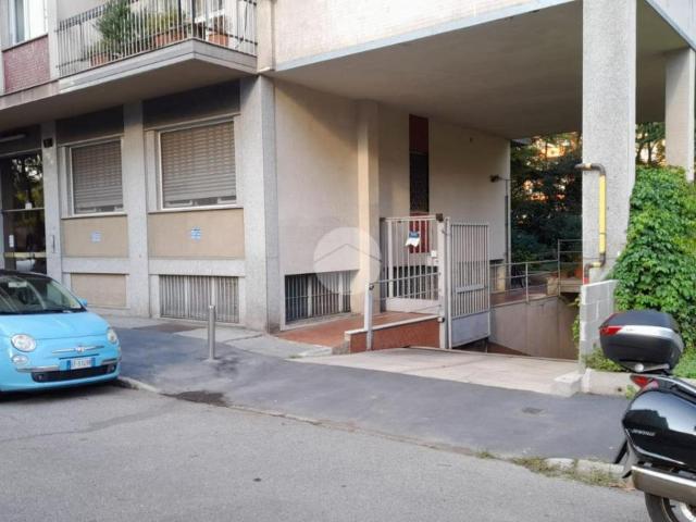 Box in vendita a Municipio 6, Milano