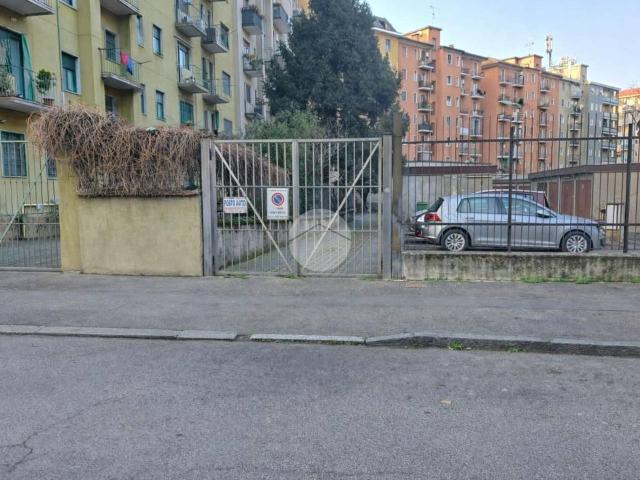 Box in vendita a Municipio 7, Milano