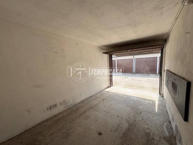 Box in vendita a Mortara, Lombardia