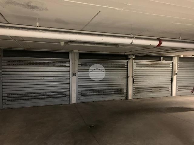 Box in vendita a Napoli