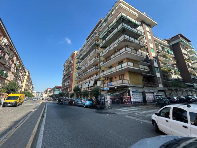 Box in vendita a Municipalità 4, Napola