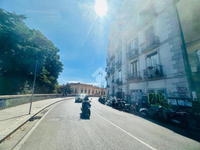 Box in vendita a Napoli
