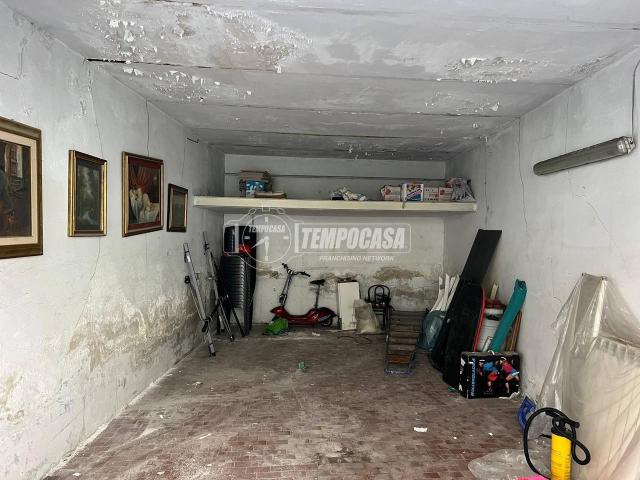 Box in vendita a Camaldoli, Pianura