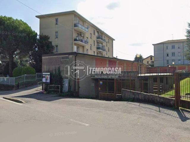 Box in vendita a Paderno D'adda, Lombardia