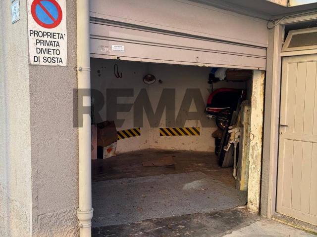 Box in vendita a Pero