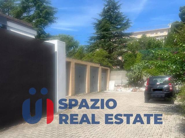 Box in vendita a Pescara, Abruzzo