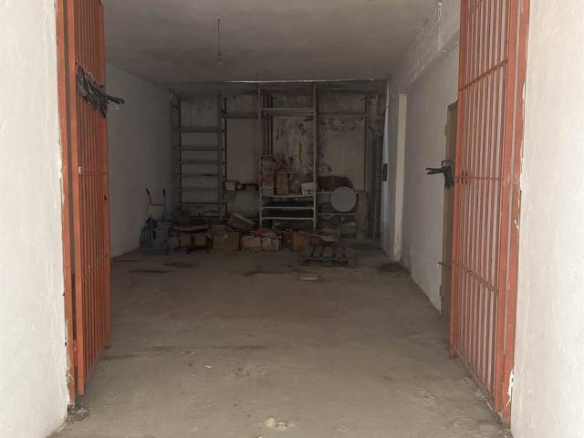 Box in vendita a Pontelungo, Pistoia