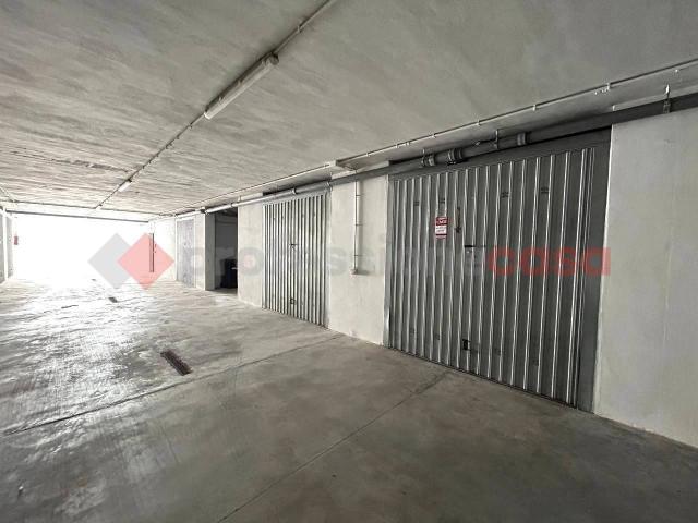 Box in vendita a Puglia, Lecce