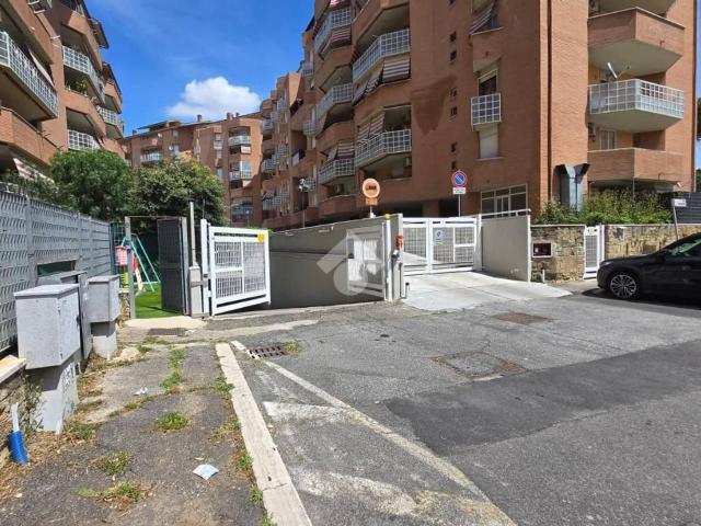 Box in vendita a Primavera, Roma Capitale