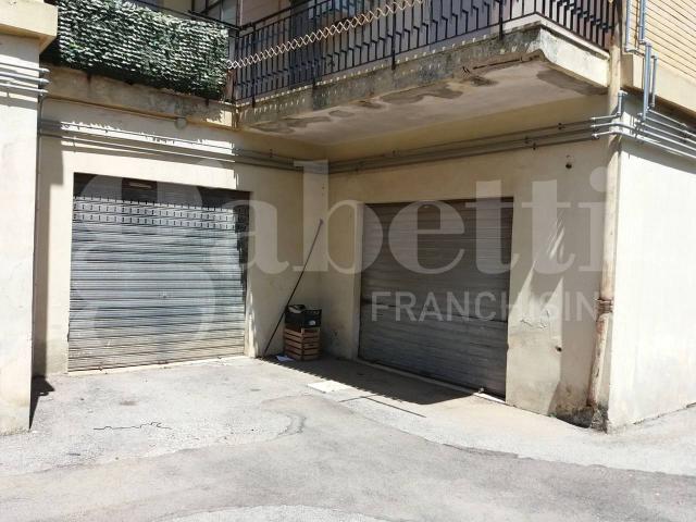 Box in vendita a Puglia, Lecce