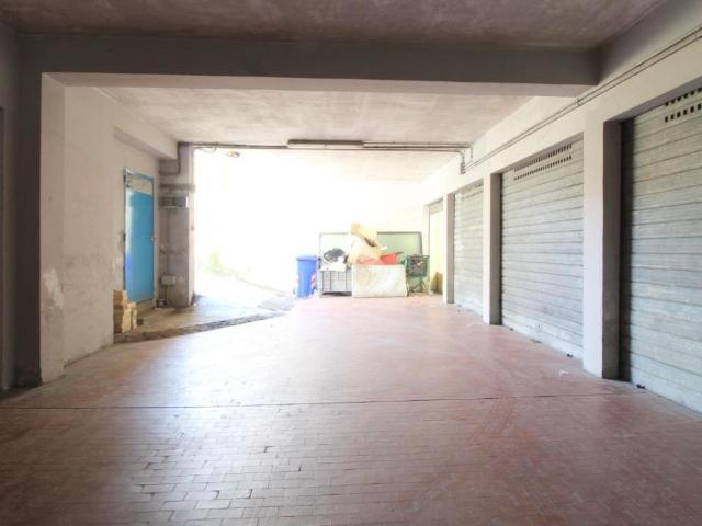 Box in vendita a Agraria, Marche