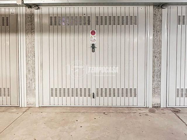Box in vendita a Triulzo, San Donato Milanese