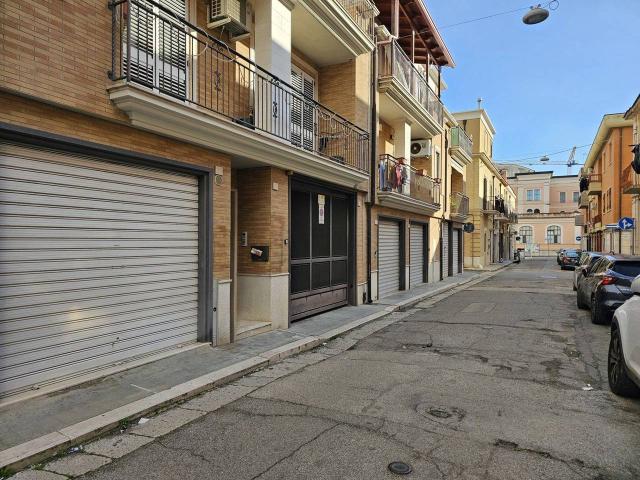 Box in vendita a Puglia, Foggia