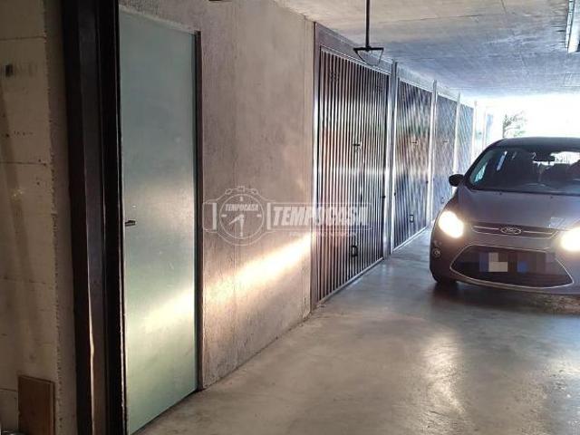 Box in vendita a Paderno, Seriate