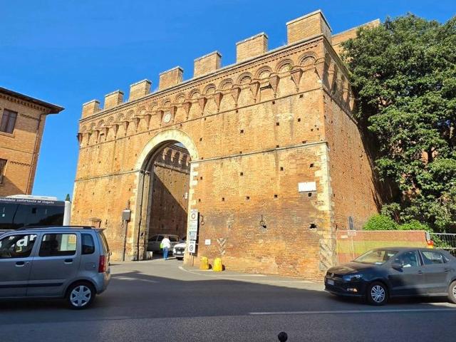 Box in vendita a Siena, Toscana
