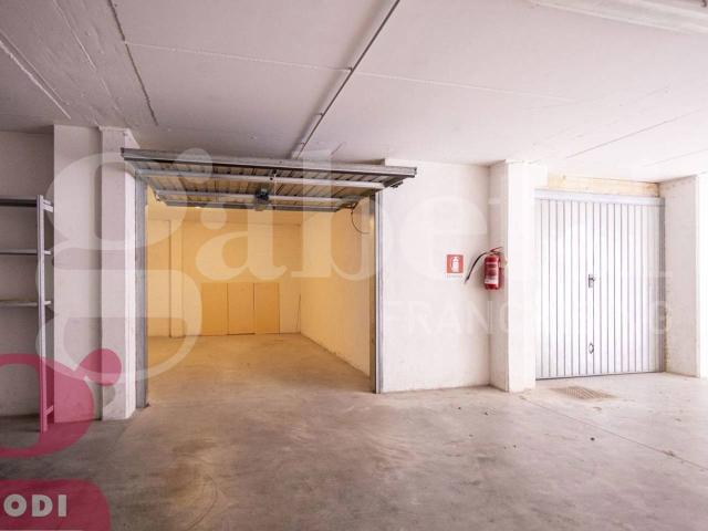 Box in vendita a Izzalini, Umbria