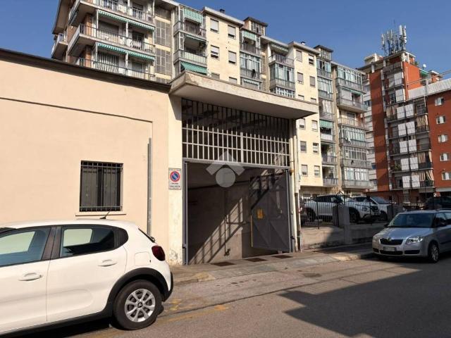 Box in vendita a Vanchiglia, Torino