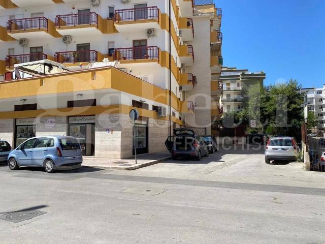 Box in vendita a Puglia, Barletta-andria-trani