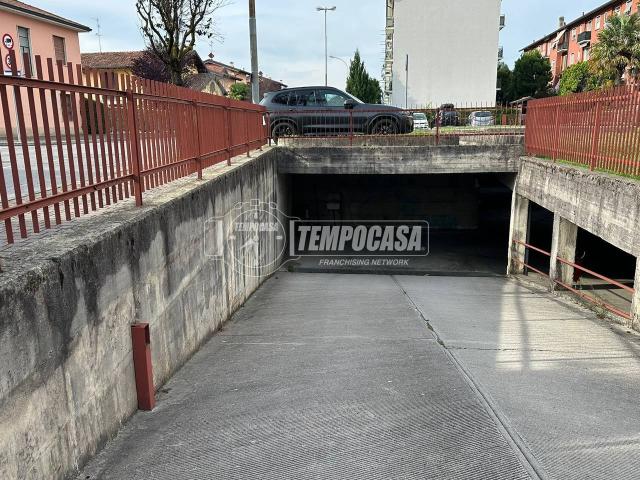 Box in vendita a Trezzo Sull'adda, Lombardia