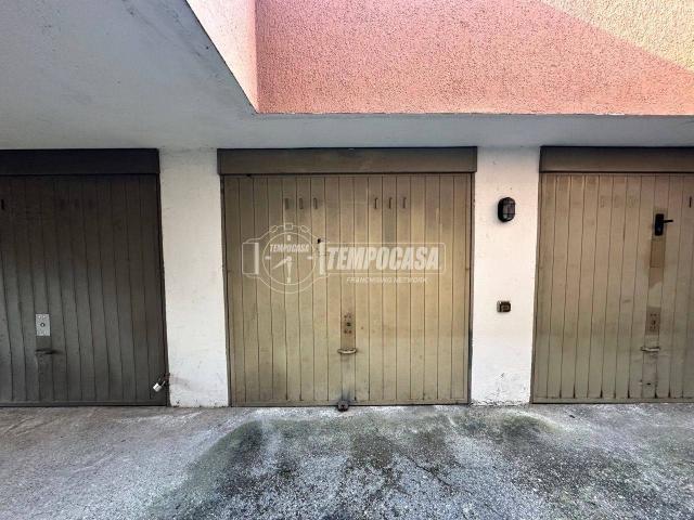 Box in vendita a Usmate Velate, Usmate
