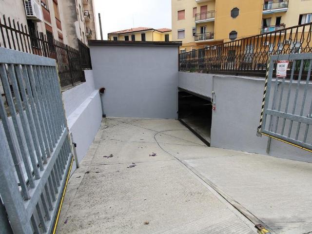 Box in vendita a Vaprio D'adda, Lombardia