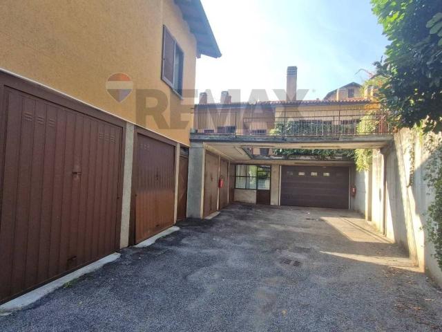 Box in vendita a Biumo Superiore, Varese
