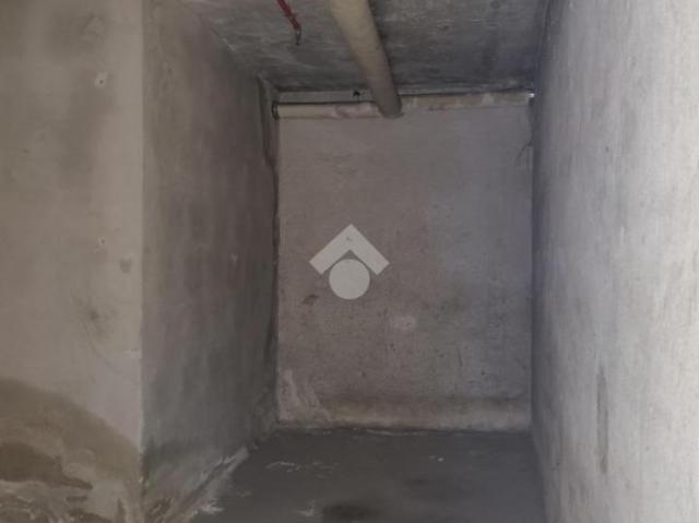 Box in vendita a Ovest, Brenzone