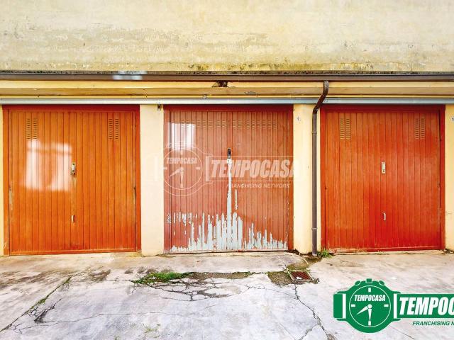Box in vendita a Piemonte, Alessandria