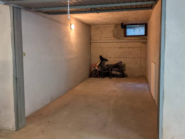 Box in vendita a Voghera, Lombardia