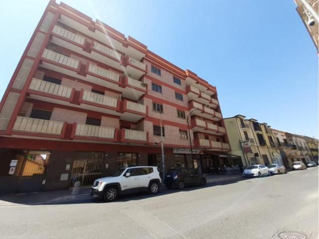 Box in vendita a Maddaloni, Campania