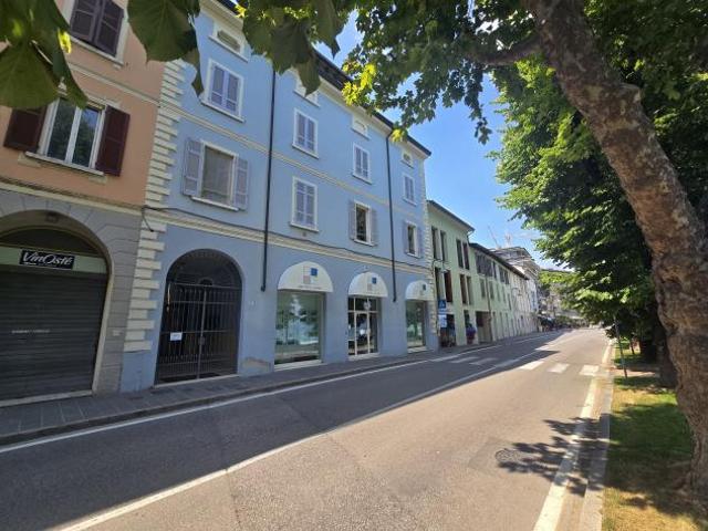 Box in vendita a Desenzano Del Garda, Brescia