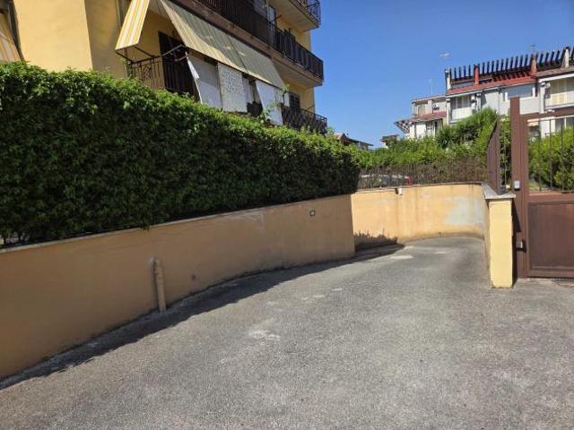 Box in vendita a Melito di Napoli, Napoli