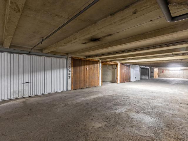 Garage vente à Paris, Île-de-France