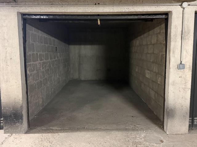 Garage vente à Quartier Jean Jaurès, Montrouge