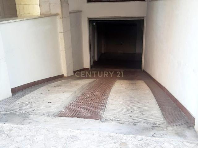 Garagem venda em Póvoa De Santa Iria, Lisboa