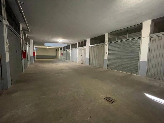 Box in affitto a Leumann, Piemonte