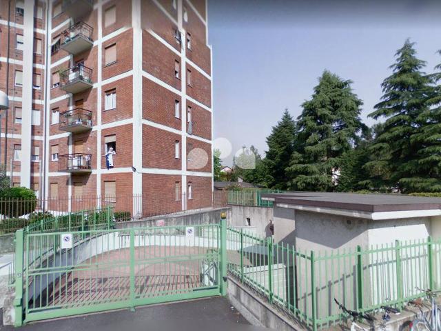 Box in affitto a Nova Milanese, Lombardia