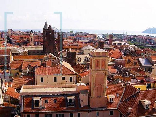 Box in vendita a Albenga, Liguria
