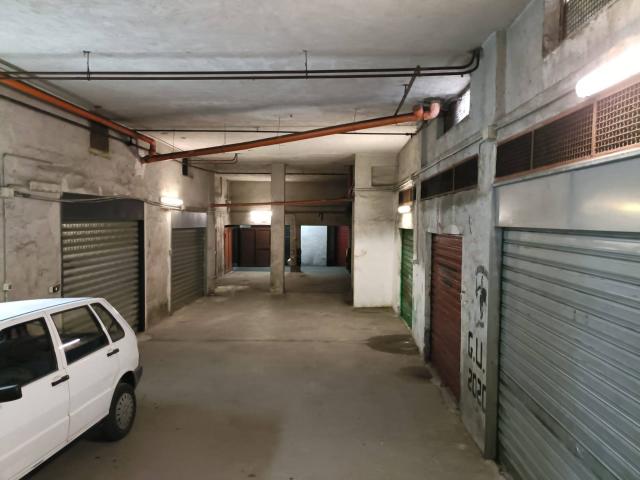 Box in vendita a Angri, Campania