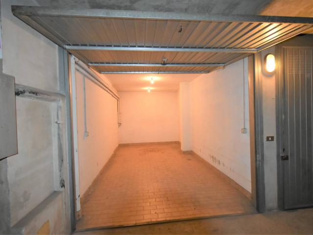 Box in vendita a Villanova, Bernareggio