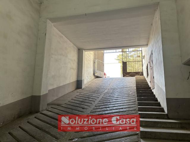 Box in vendita a Puglia, Barletta-andria-trani
