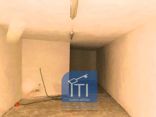Box in vendita a San Silvestro, Cassino